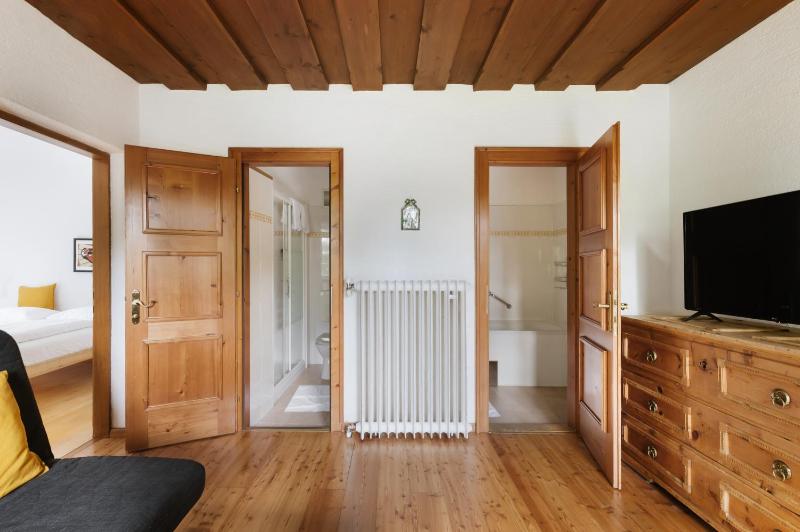 Budget Twin Room image 3
