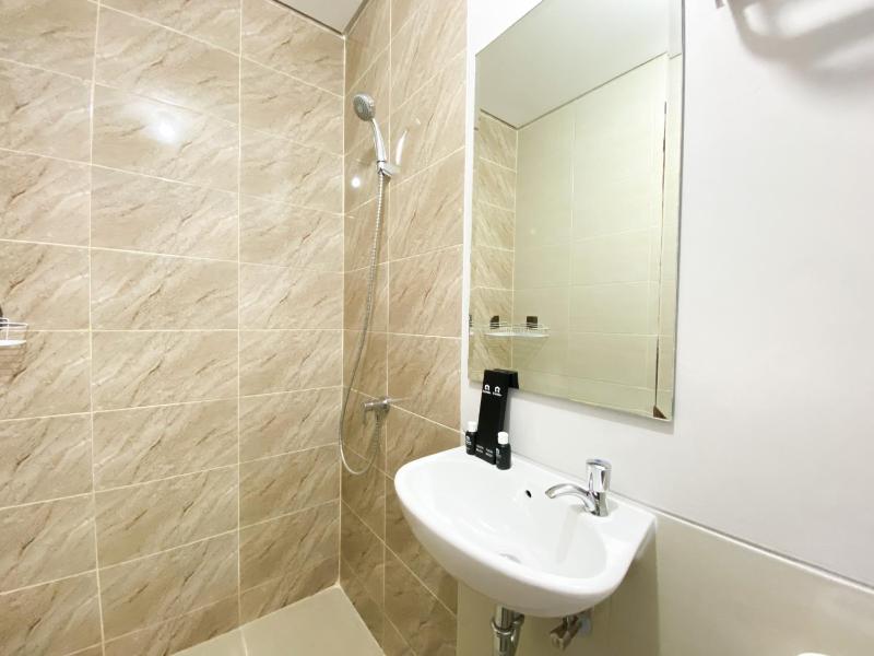 Chic and Cozy Studio Apartment at Transpark Juanda Bekasi By Travelio - image 14