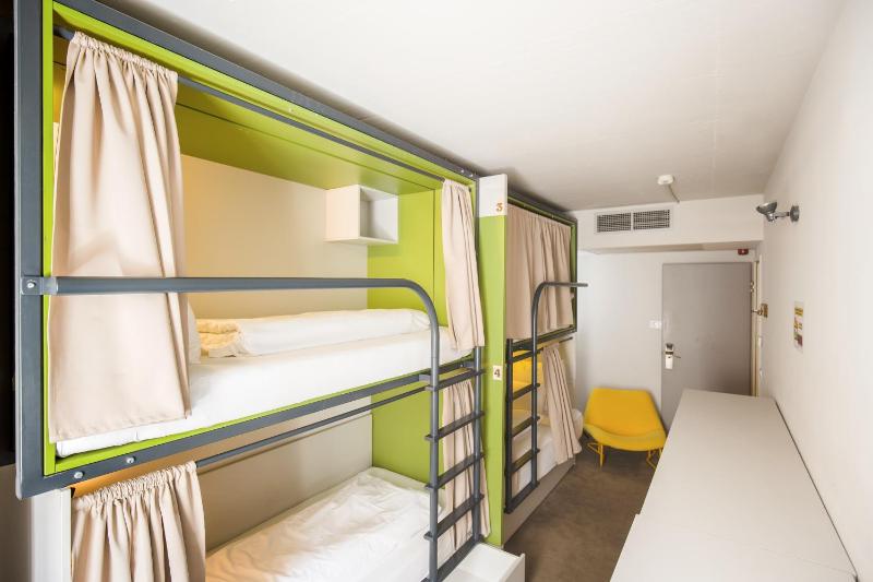 Bed in 4-Bed Mixed Dormitory Room image 1