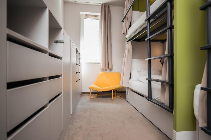 Bed in 4-Bed Mixed Dormitory Room image 4