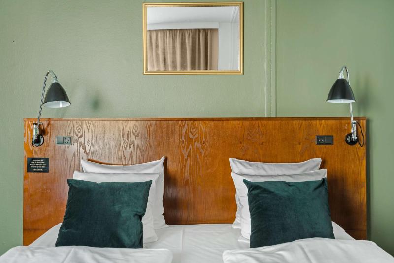 Standard Room with Balcony image 1