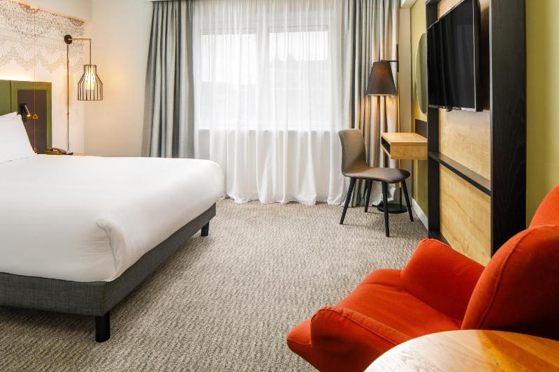 Accessible Classic Double Room image 3