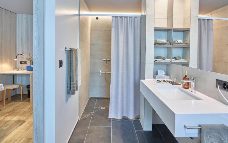 Double Room with Private Bathroom image 4