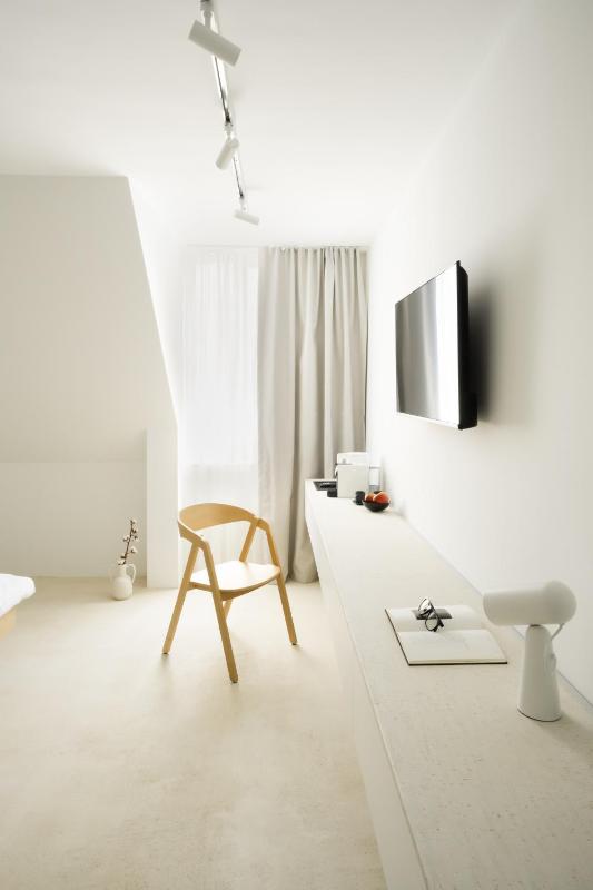 Hotel Hello Plovdiv - Free Parking and Pet Friendly - image 4