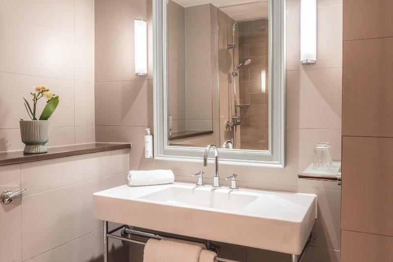 Signature King Room image 1