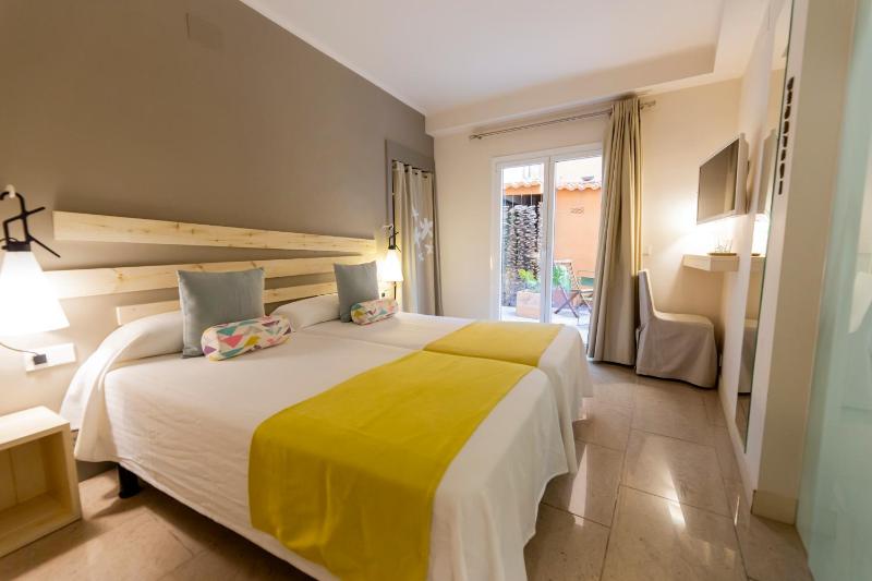 Superior Double or Twin Room image 3