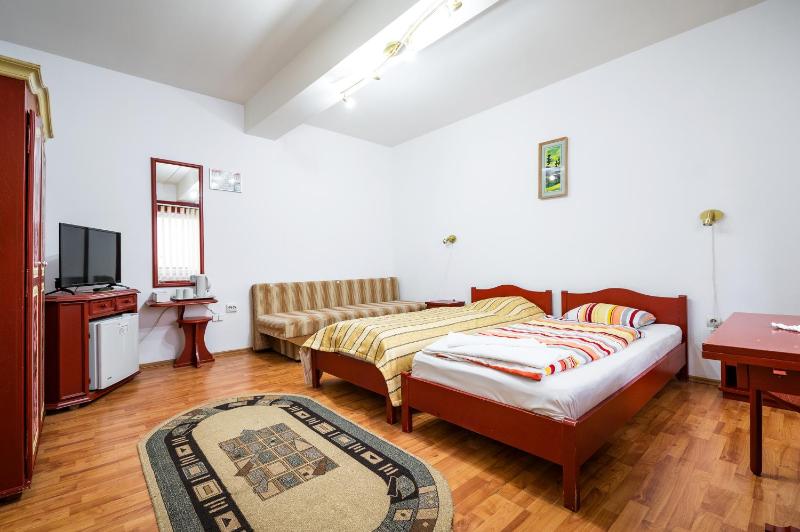 Triple Room image 2