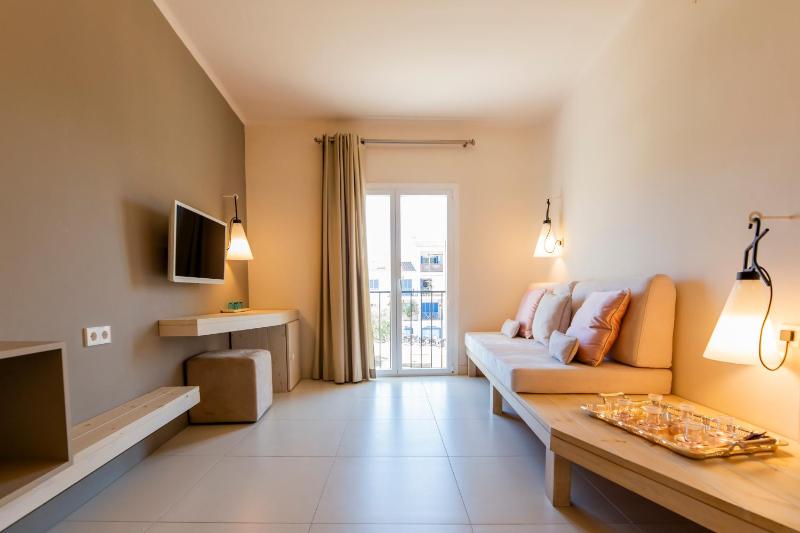 Junior Suite image 4