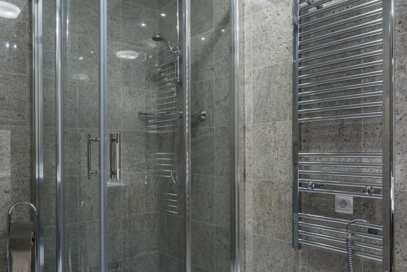 Superior Triple Room image 4
