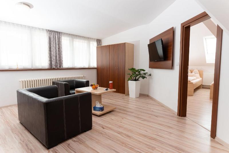 Apartment image 4