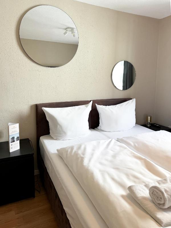 Double Room - Single Use image 3