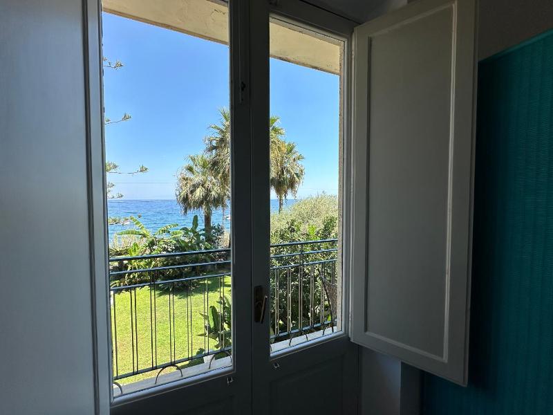 Superior Double or Twin Room with Sea View image 3