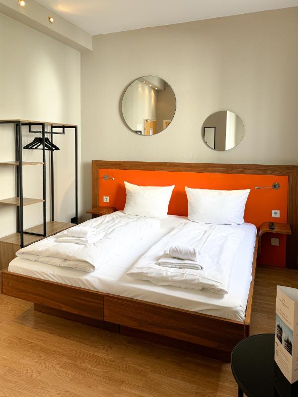 Quadruple Room image 2