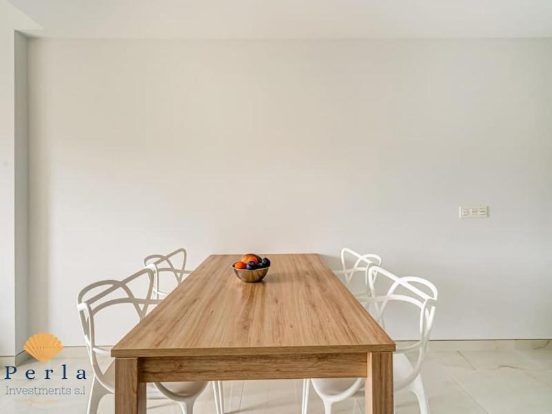 Beautiful 2 bedroom apartment in Orihuela Costa - image 12