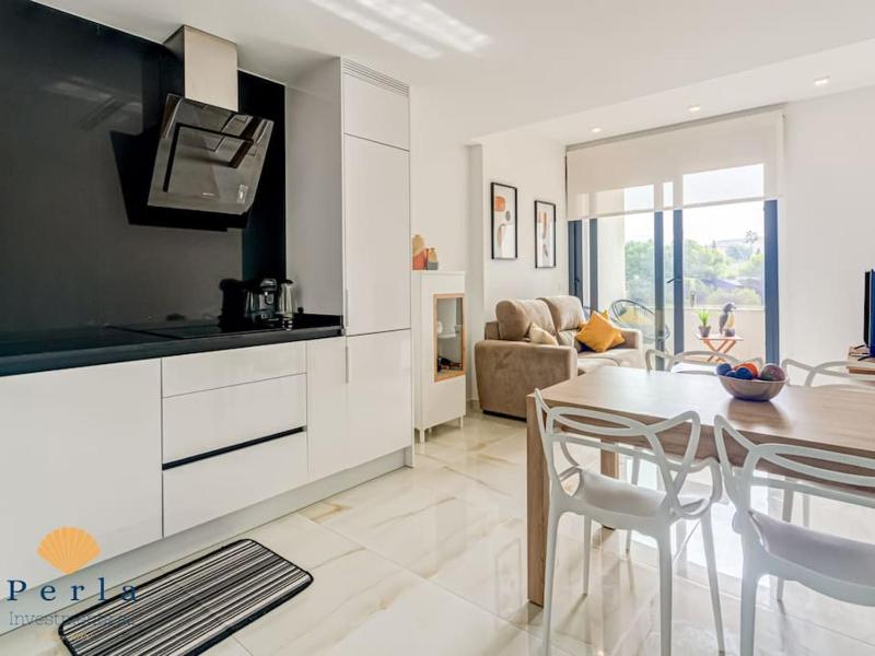 Beautiful 2 bedroom apartment in Orihuela Costa - image 19