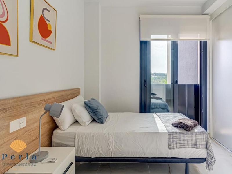Beautiful 2 bedroom apartment in Orihuela Costa - image 23