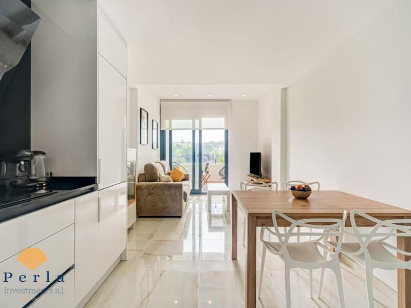 Beautiful 2 bedroom apartment in Orihuela Costa - image 27