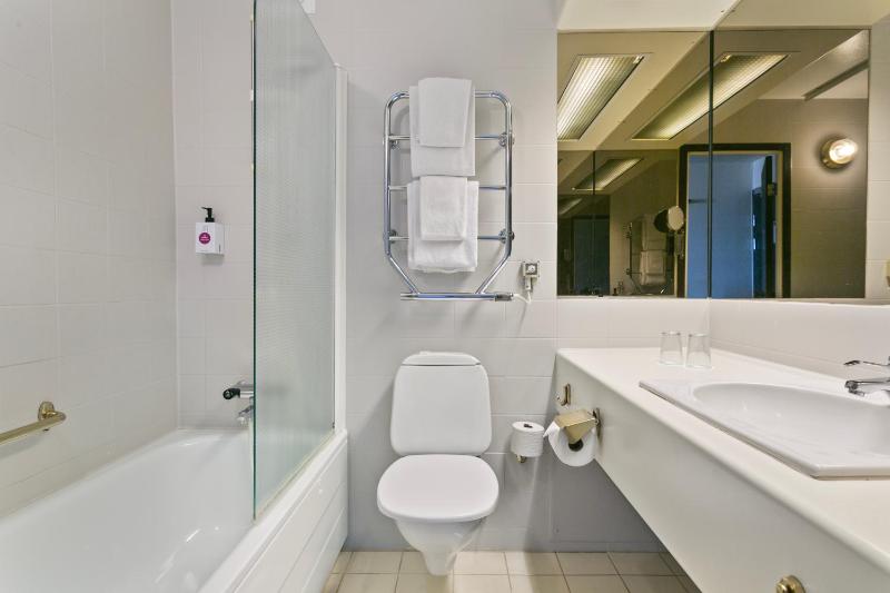 Compact Double image 2