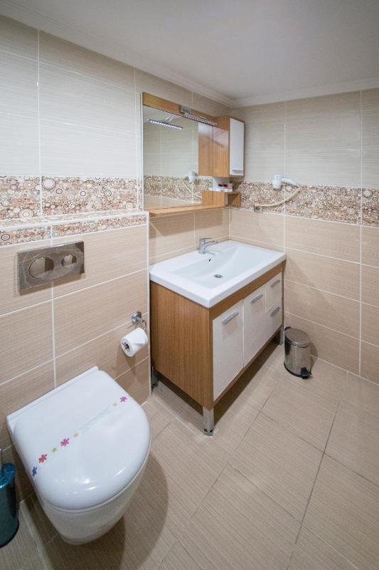 Superior Triple Room image 3