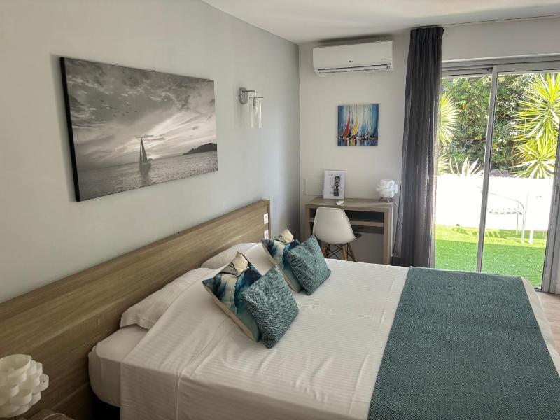 Superior Double Room with Terrace image 1