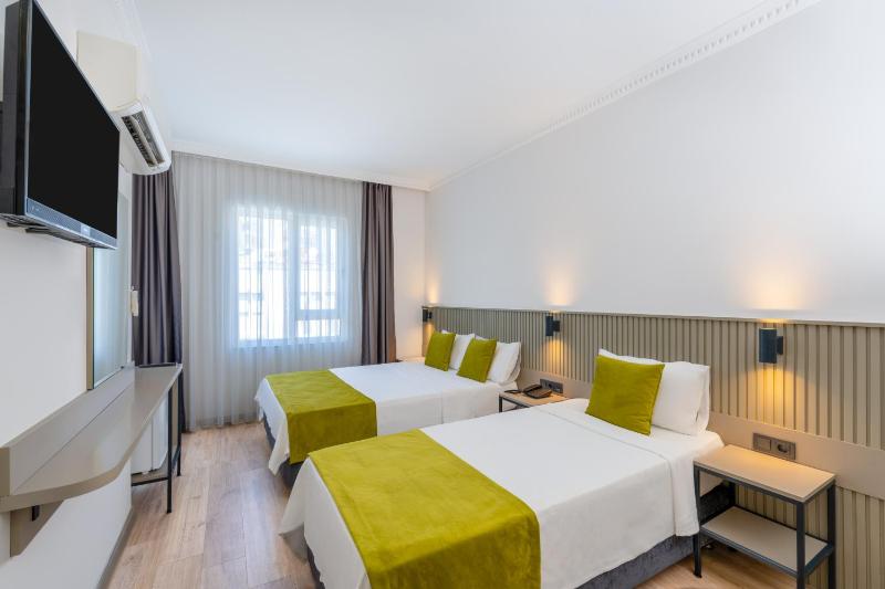 Triple Room image 1