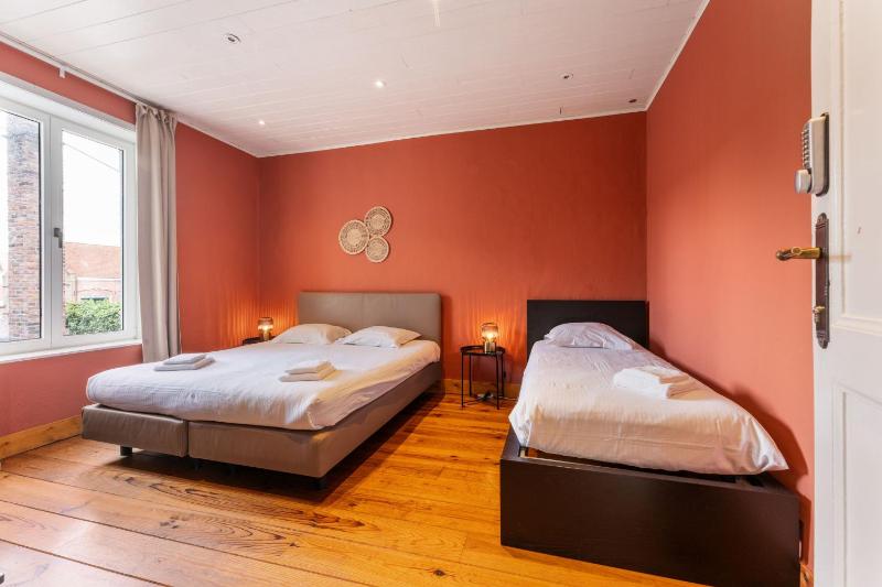 Double Room with Private External Bathroom image 3