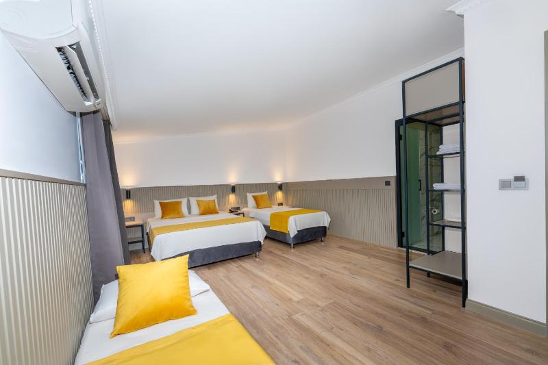 Family Room with Balcony image 4