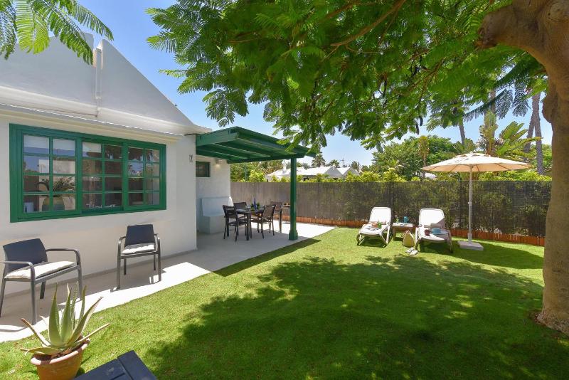 Cozy Bungalow Playa Flor Maspalomas by VillaGranCanaria - image 8