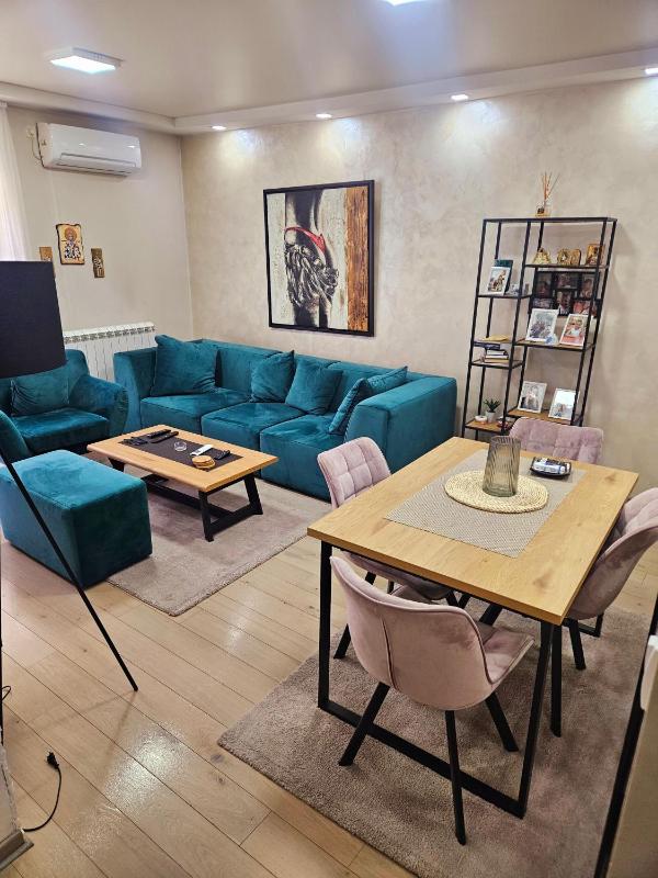Lux apartmann - image 1