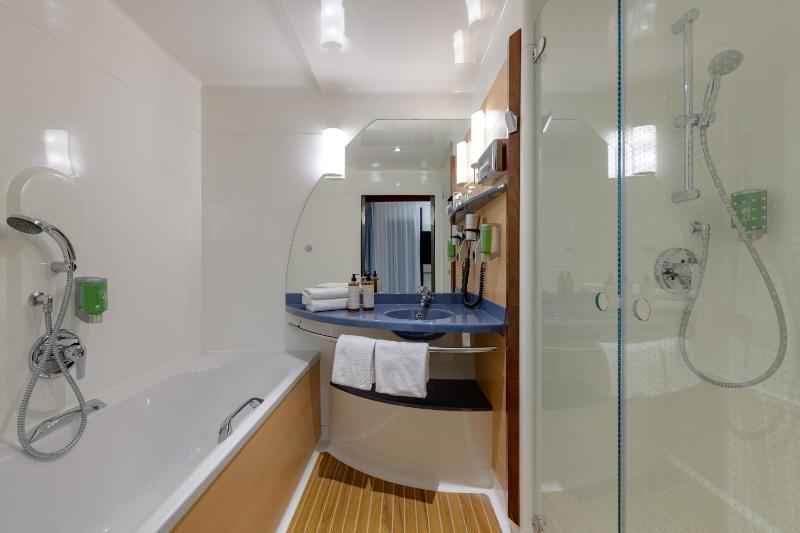 Superior Suite image 2
