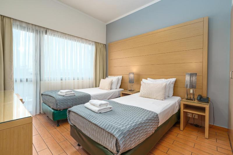 Parnon Hotel - image 11
