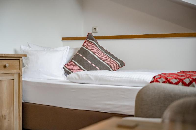 Economy Single Room image 3