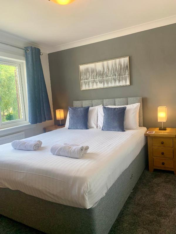 Small Double Room image 1