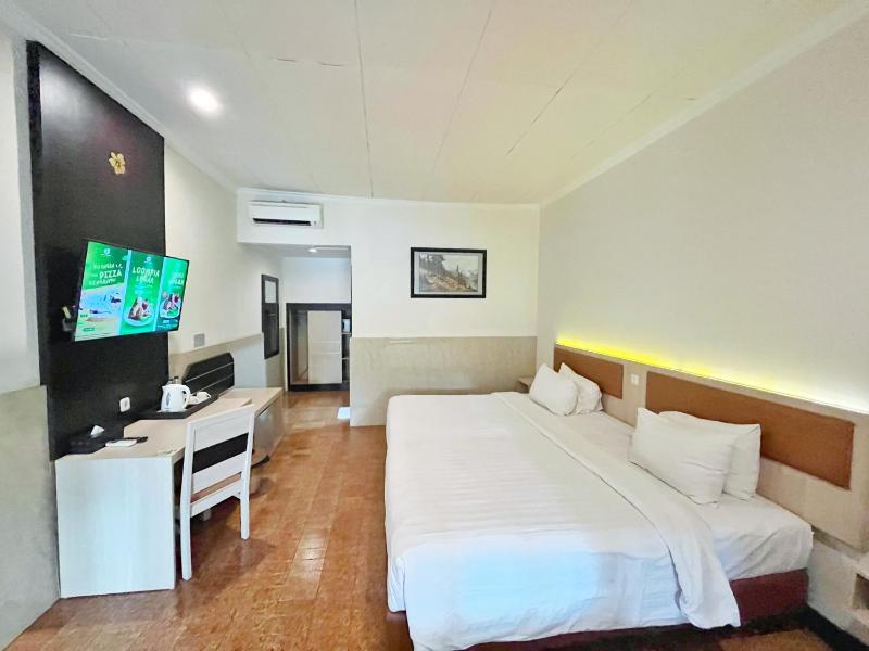 Lombok Garden Hotel - image 37