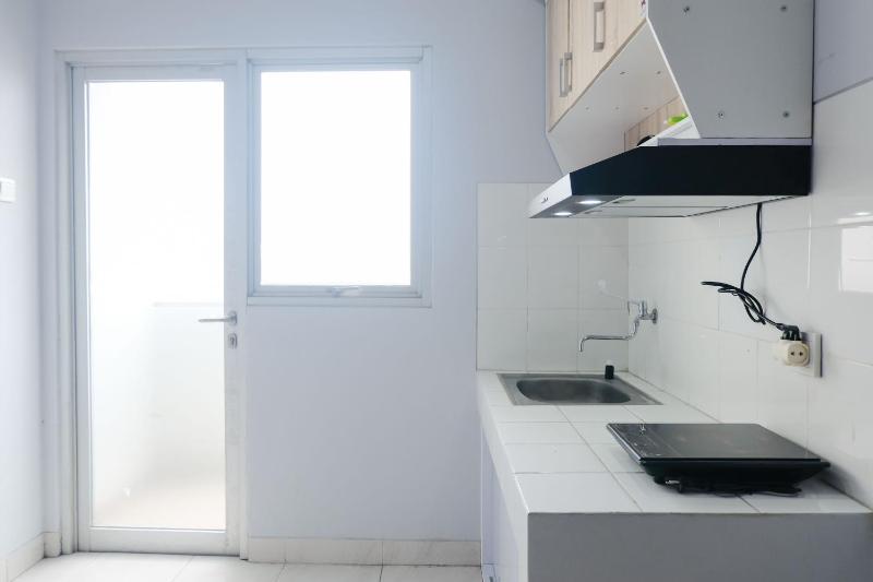 Homey 1BR Apartment at Newton Residence Bandung By Travelio - image 6