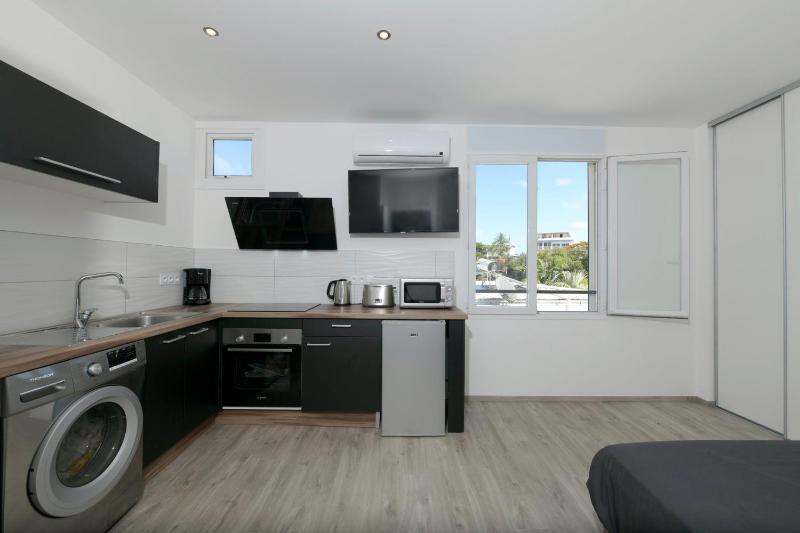 Ocean House - image 9