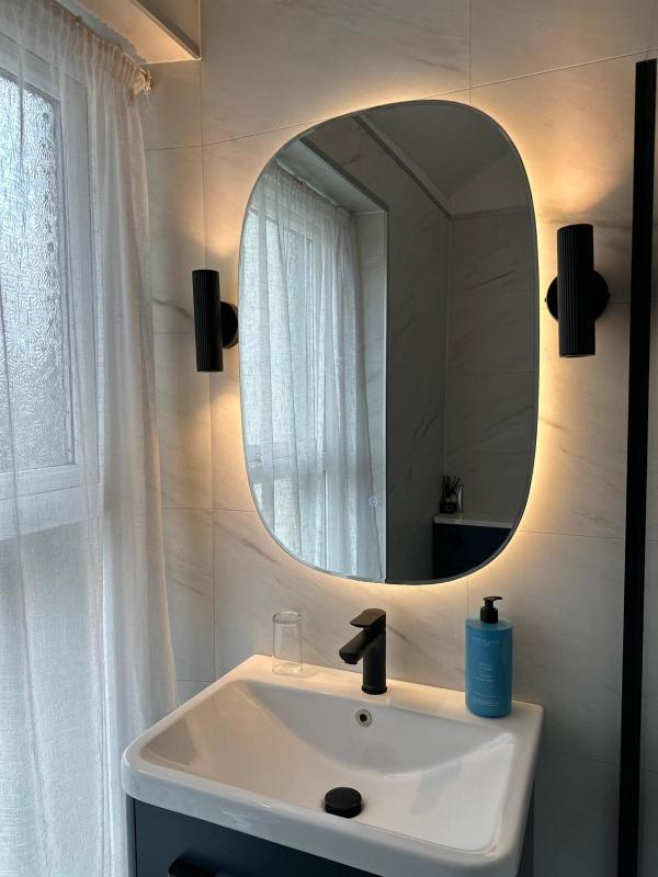 Large Double or Twin Room image 4