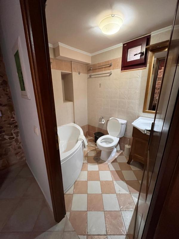 Budget Double or Twin Room image 2