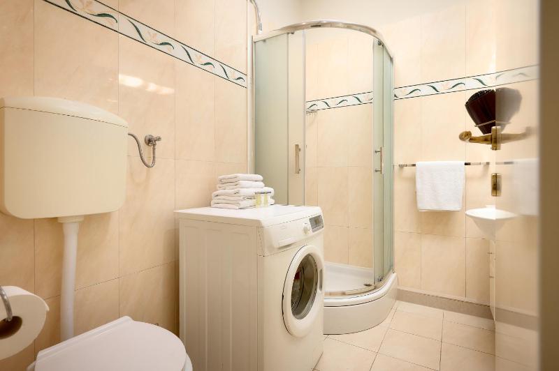 Three-Bedroom Superior Apartment image 3