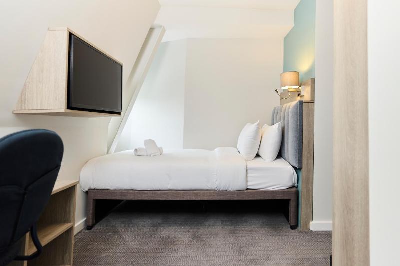 Single Room image 1