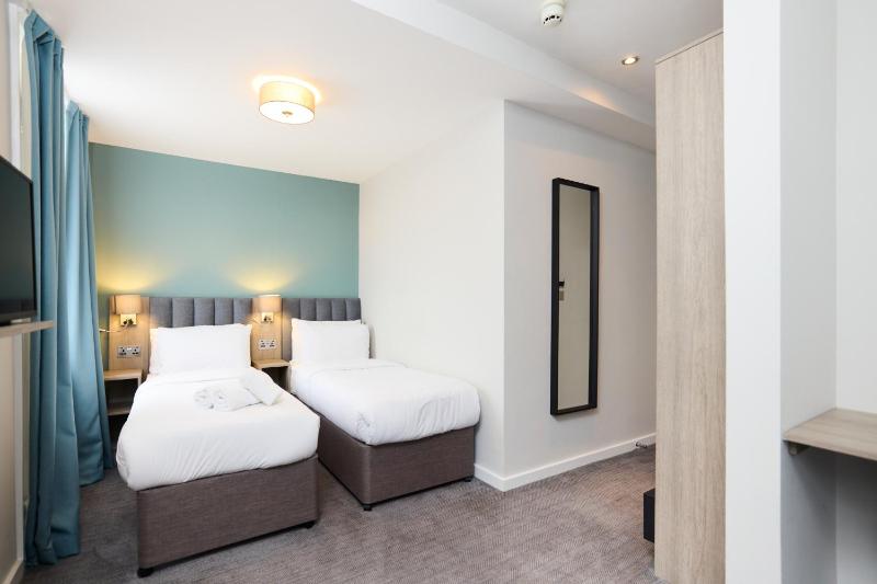 Twin Room image 1