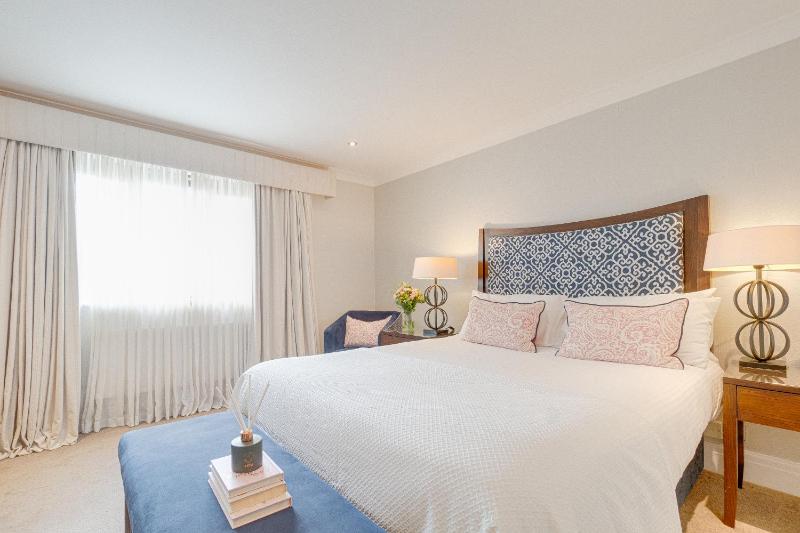 Double Room image 1