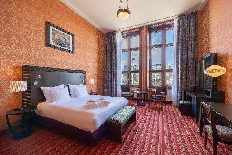 Superior Deluxe Room image 1