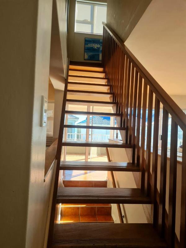 Point Village Accommodation - Laurie's House - image 15