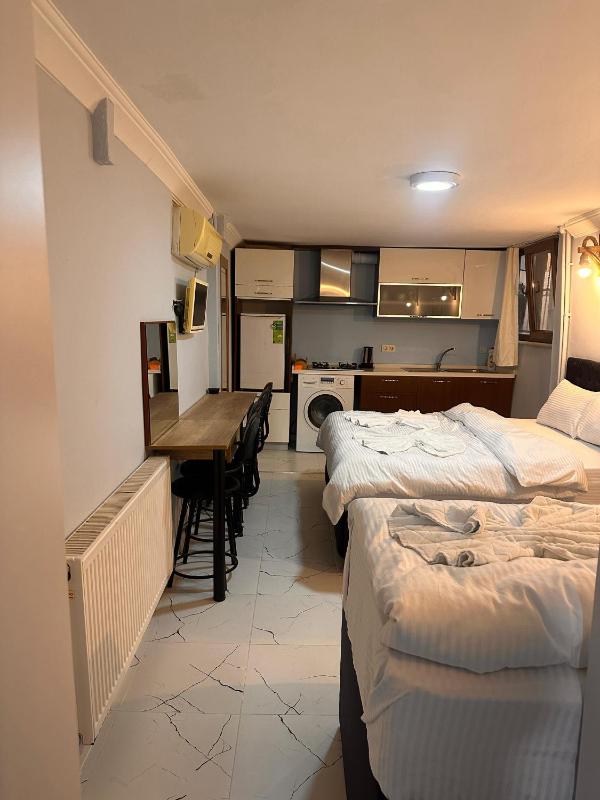 Quadruple Room image 3