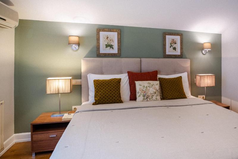 Two-Bedroom Apartment image 3