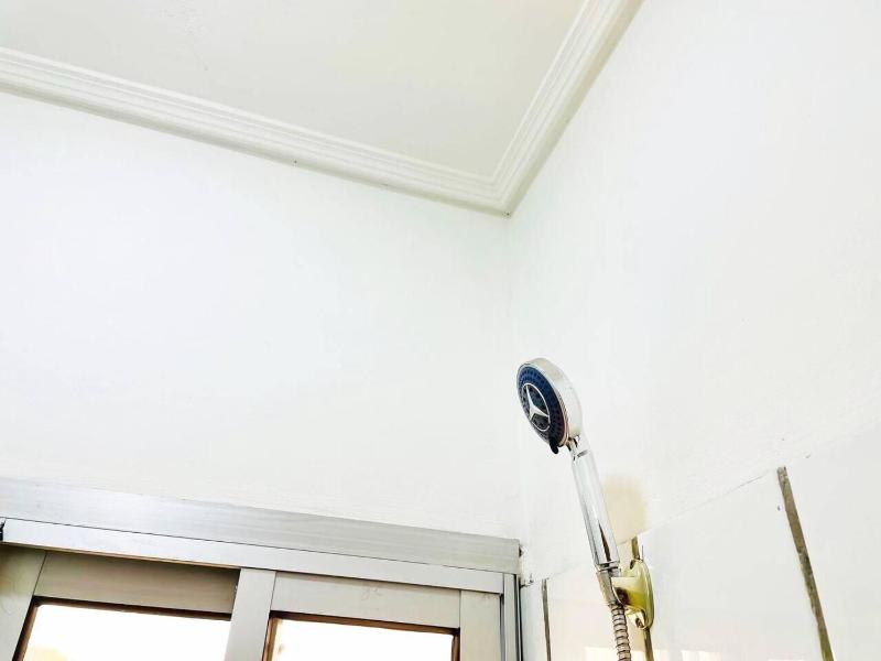 1Bed Studio Sleeps 2 - Wifi Parking - image 12