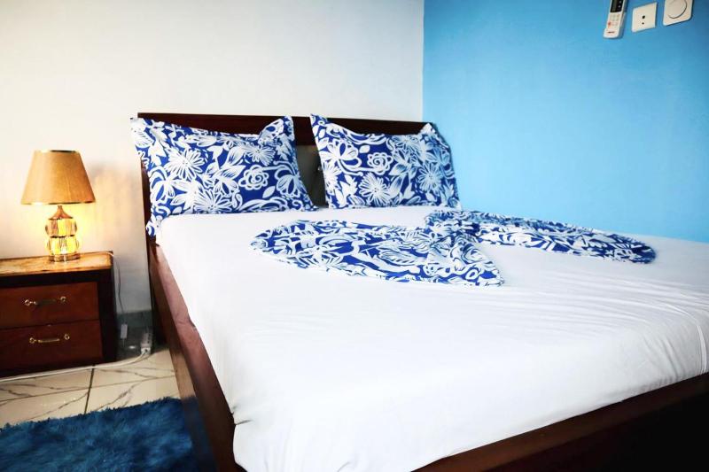 1 Bed Studio Sleeps 2 - Canal Views Balcony Wifi - image 6