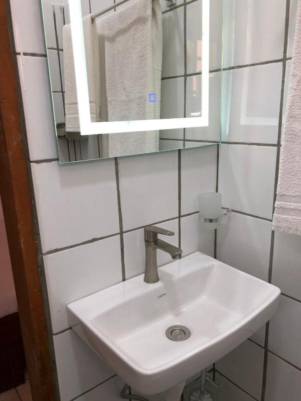 1 Bed Studio Sleeps 2 - Canal Views Balcony Wifi - image 14