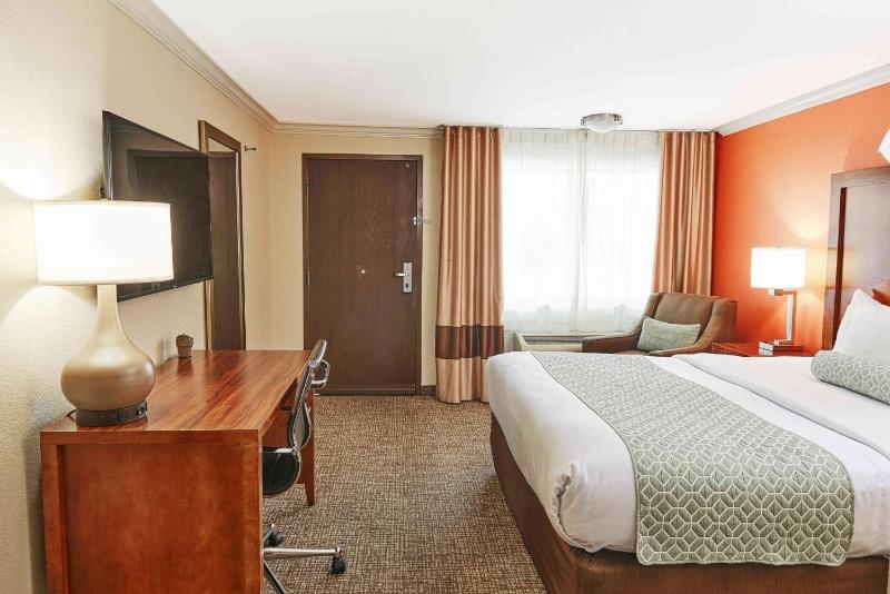 King Room - Handicap Accessible/Non-Smoking image 1